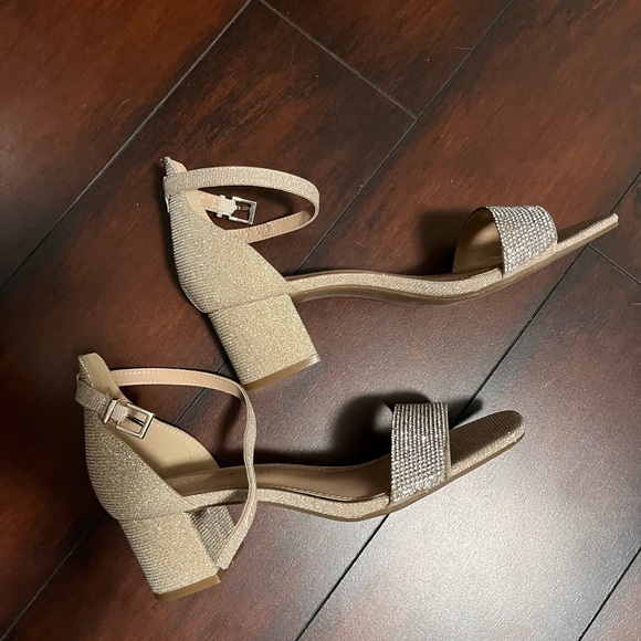 Formal open toe heel - Picture 2 of 3